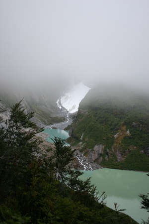Der Gletscher im Nebel